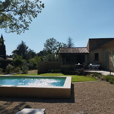 Les Cheneslierres Bed & Breakfast Lourmarin Exterior photo
